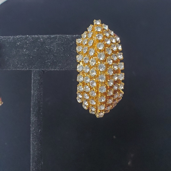 Vintage Gold Tone And Rhinestone Clip-On Earrings - Picture 2 of 10